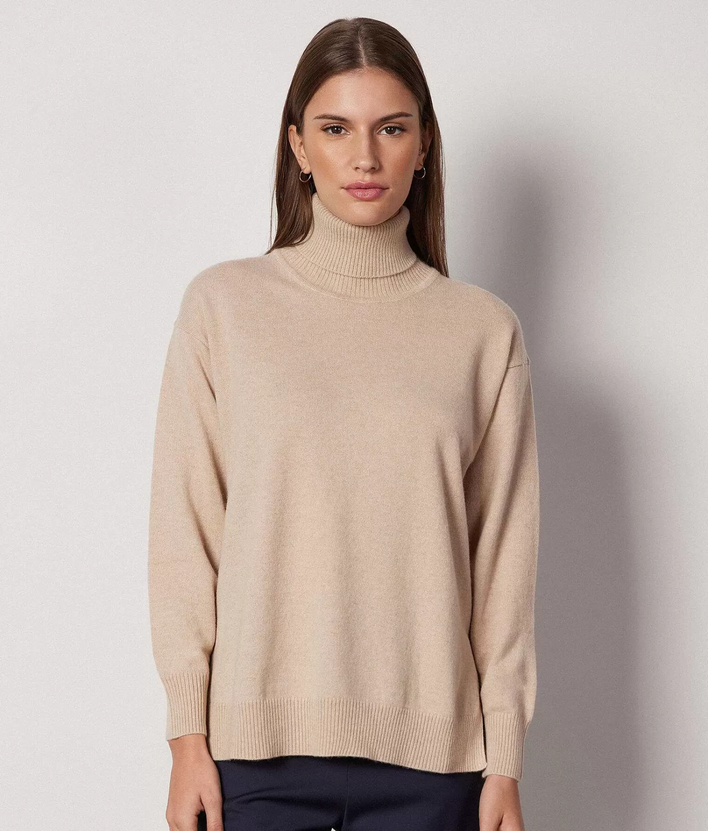 Falconeri Dolcevita In Cashmere Ultrasoft Con Spacchi Store