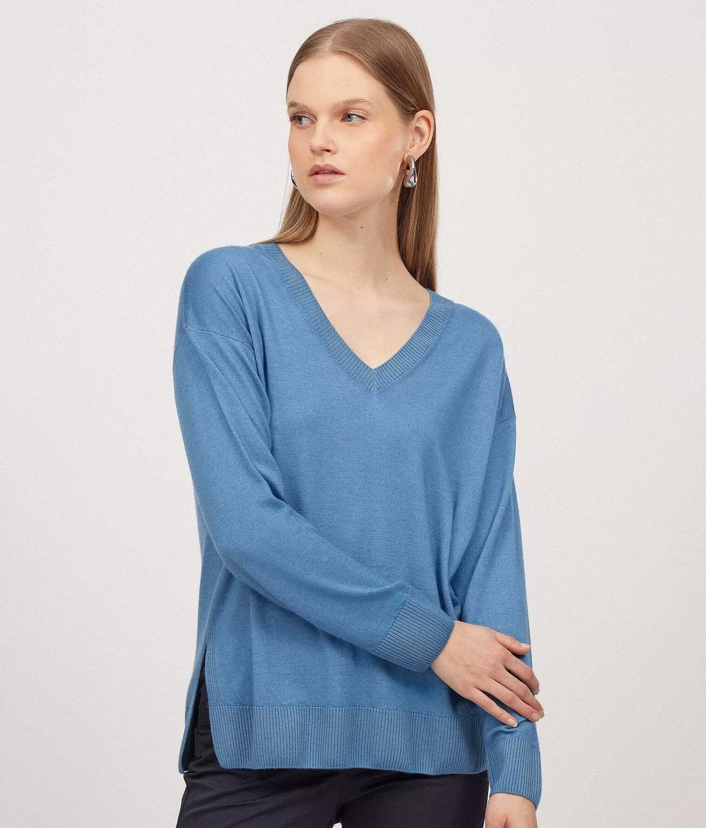 Falconeri Maglia A Scollo A V In Cashmere Con Spacchi Outlet