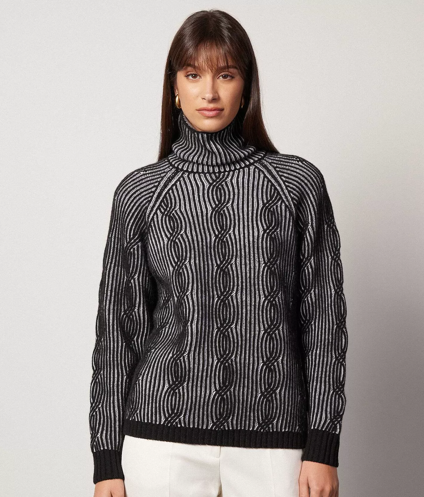 Falconeri Maglia Collo Alto In Cashmere Ultrasoft Trecce Bicolore Best