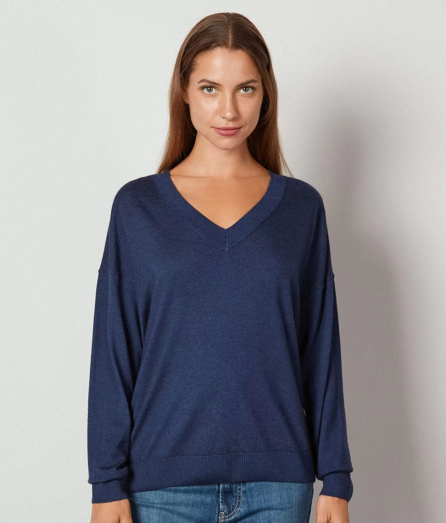 Falconeri Maglia Scollo A V In Cashmere Ultrafine Discount