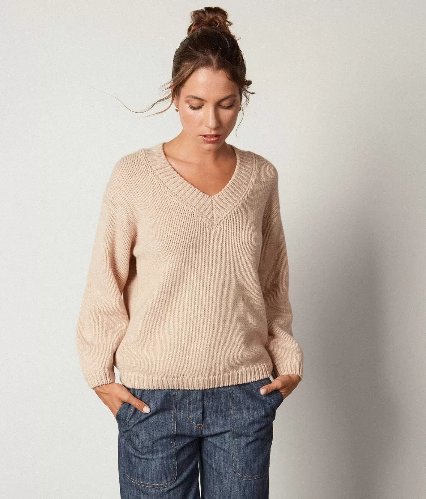 Falconeri Maglia Scollo A V In Cashmere Ultrasoft Tricot Hot