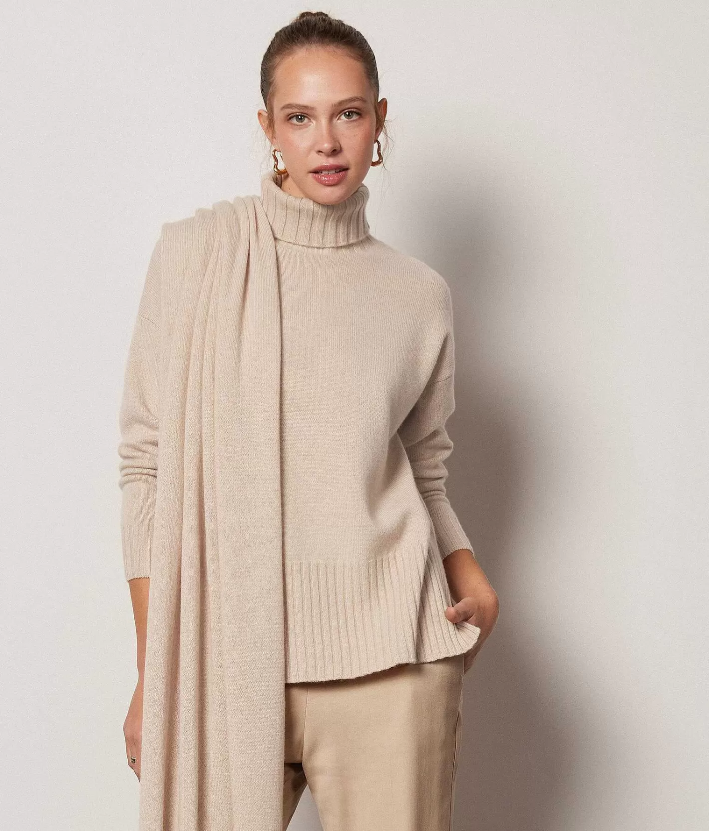 Falconeri Maximaglia Dolcevita In Cashmere Ultrasoft Store